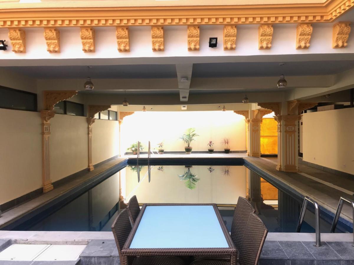 Hotel Lotus Gems Kathmandu Buitenkant foto